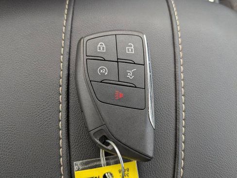 Certified 2025 GMC Acadia Elevation FWD image 32