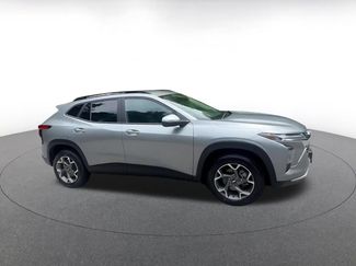 Used 2025 Chevrolet Trax LT FWD video 2