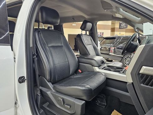 Used 2017 Ford F250 Lariat w/ Lariat Value Package image 19