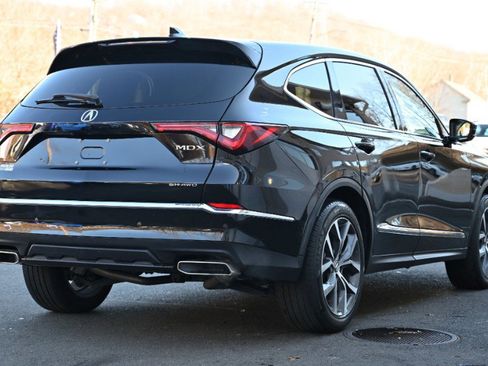 Used 2023 Acura MDX SH-AWD w/ Technology Package image 7