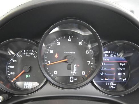 Certified 2025 Porsche 718 Boxster RWD image 32