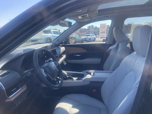 New 2026 Toyota Grand Highlander Limited image 13