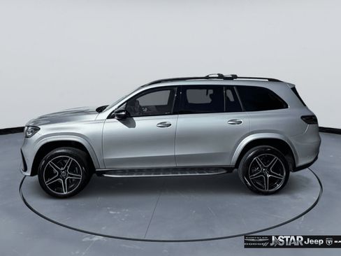 Used 2025 Mercedes-Benz GLS 450 4MATIC w/ AMG Line Exterior image 8