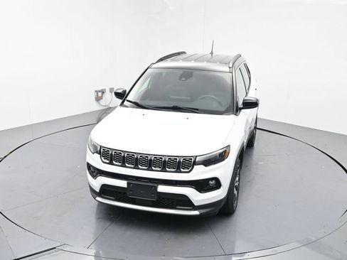 Used 2025 Jeep Compass Limited AWD/4WD image 19