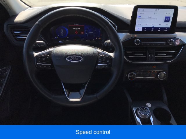 Used 2022 Ford Escape Titanium AWD/4WD image 7