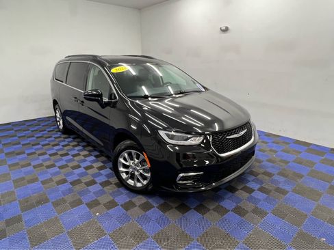 Used 2022 Chrysler Pacifica Touring-L image 39