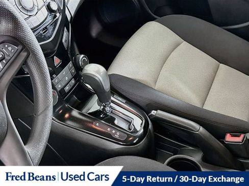 Used 2014 Chevrolet Cruze LS FWD image 41