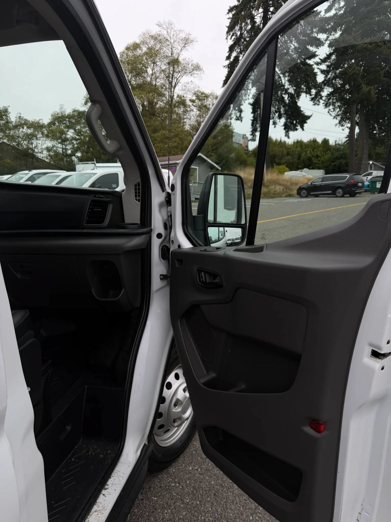 Used 2022 Ford Transit 250 148 High Roof Extended AWD image 21