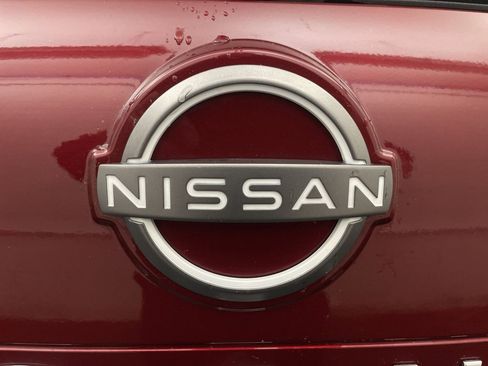 Used 2022 Nissan Rogue S image 24