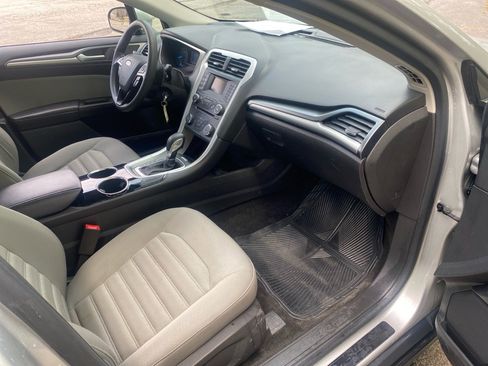 Used 2013 Ford Fusion S FWD image 18