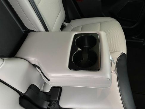 Used 2025 Ford Escape SE FWD image 26