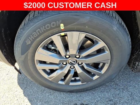 New 2026 Nissan Pathfinder S image 4