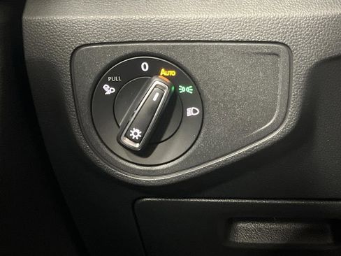 Used 2022 Volkswagen Atlas SE w/ Black Wheel Package image 24