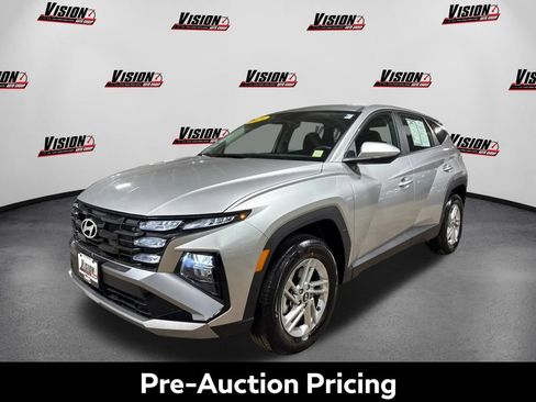 Used 2026 Hyundai Tucson SE AWD/4WD image 1