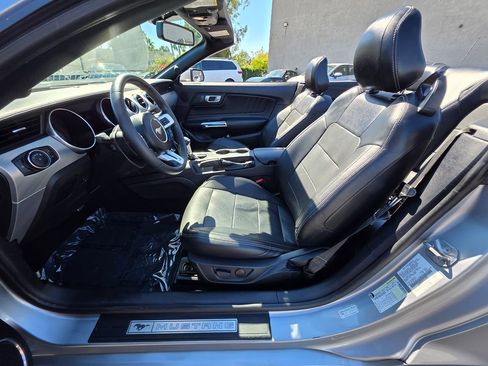 Used 2020 Ford Mustang Premium image 17