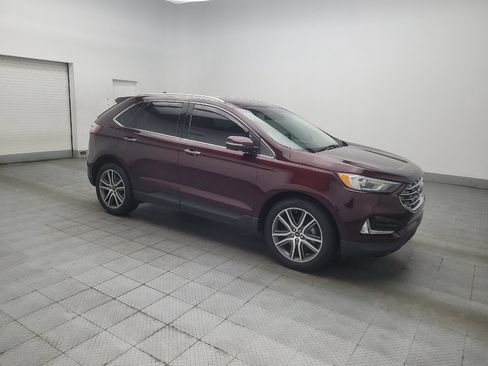 Used 2019 Ford Edge Titanium w/ Cold Weather Package FWD image 11