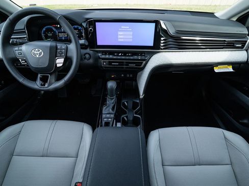 New 2026 Toyota Camry XLE image 12