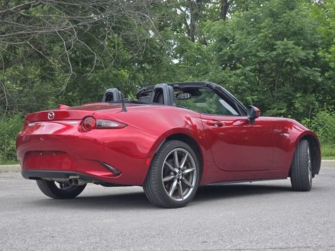 Used 2022 MAZDA MX-5 Miata Grand Touring RWD image 15