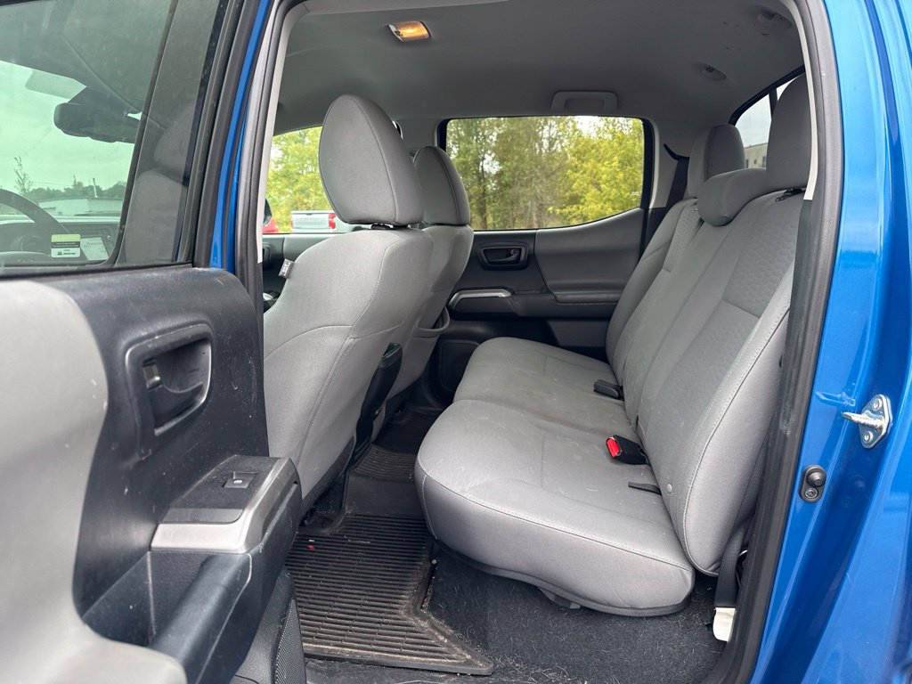 Used 2018 Toyota Tacoma SR5 RWD image 10