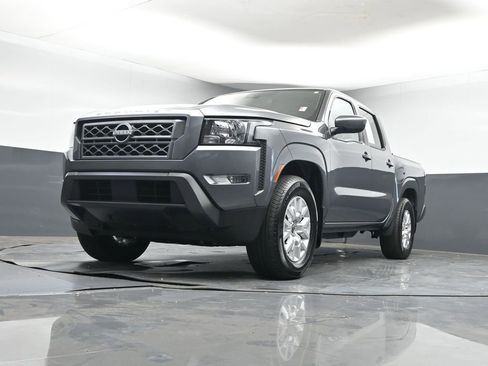 Used 2024 Nissan Frontier SV w/ SV Convenience Package image 28