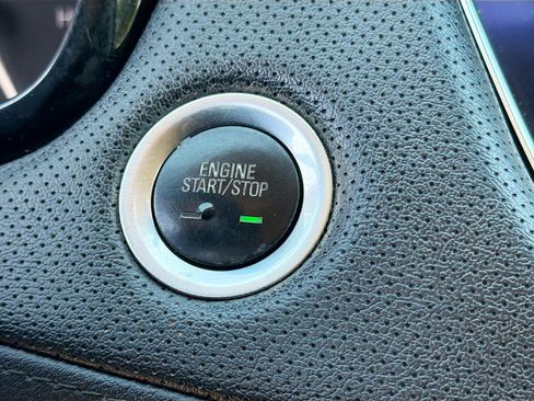 Used 2019 Cadillac XT5 Luxury image 35