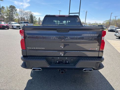 Used 2022 Chevrolet Silverado 1500 RST image 6