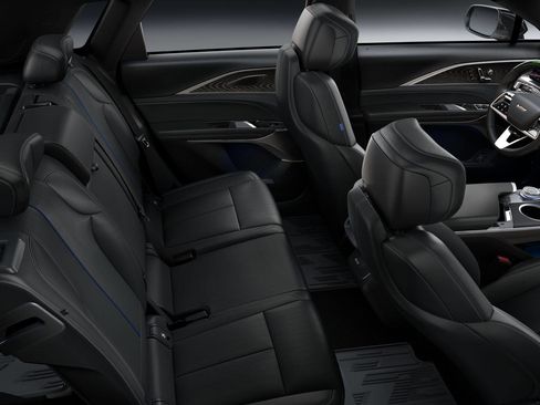 New 2026 Cadillac Lyriq V image 36