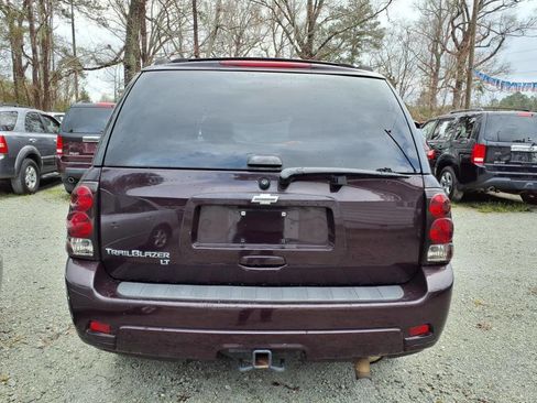 Used 2008 Chevrolet TrailBlazer LT w/ Cargo Convenience Package image 2
