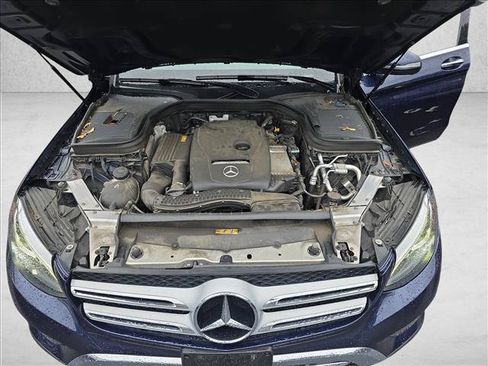 Used 2019 Mercedes-Benz GLC 300 4MATIC image 30