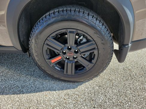 Certified 2025 Nissan Rogue SV image 8