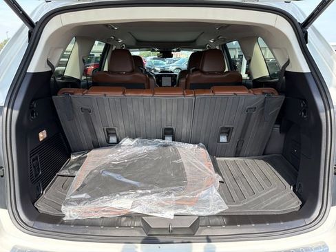 Used 2024 Subaru Ascent Touring AWD/4WD image 29
