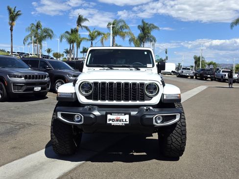 Certified 2025 Jeep Gladiator Sport AWD/4WD image 7
