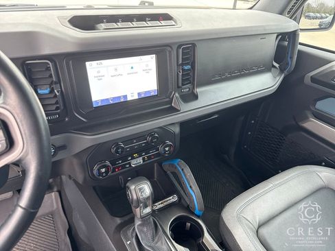 Used 2023 Ford Bronco Black Diamond w/ Sasquatch Package image 14