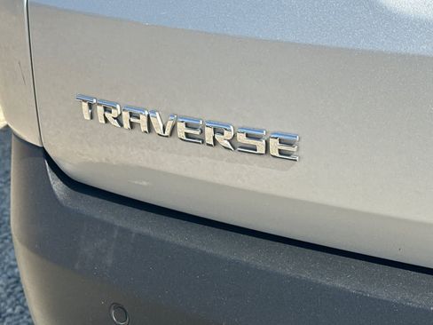 Used 2020 Chevrolet Traverse RS FWD image 13