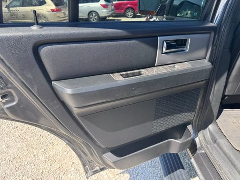 Used 2016 Ford Expedition Limited w/ Equipment Group 301A AWD/4WD image 21