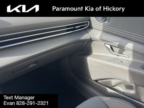 Used 2023 Hyundai Elantra SEL w/ Convenience Package FWD image 24