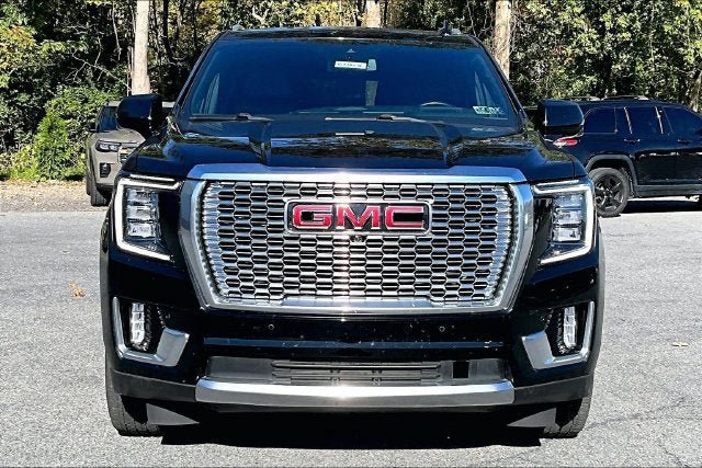 Used 2023 GMC Yukon XL Denali AWD/4WD image 5