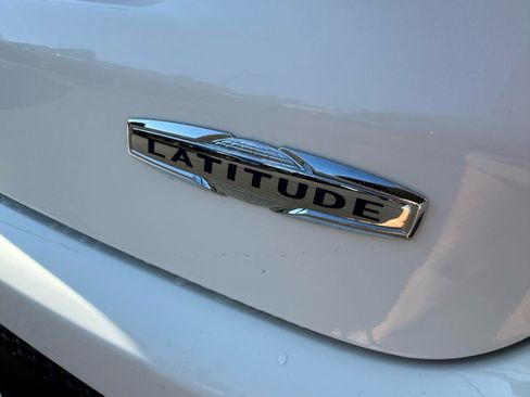 Used 2021 Jeep Compass Latitude FWD image 6