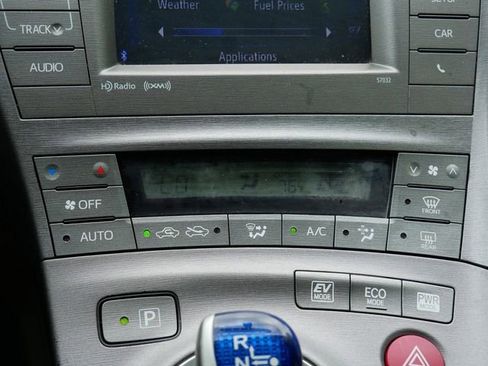 Used 2013 Toyota Prius Three FWD image 25