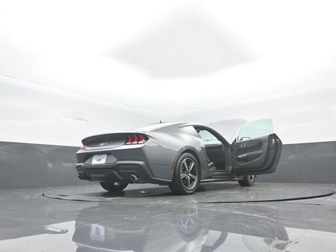 New 2025 Ford Mustang Coupe image 39