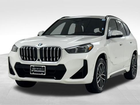 Used 2023 BMW X1 xDrive28i w/ Premium Package image 3