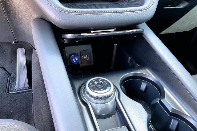 Used 2025 Ford Explorer Active RWD image 25
