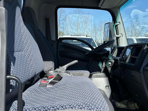 New 2024 Chevrolet Low Cab Forward image 13