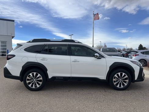 Used 2025 Subaru Outback Touring w/ Popular Package #2 image 9