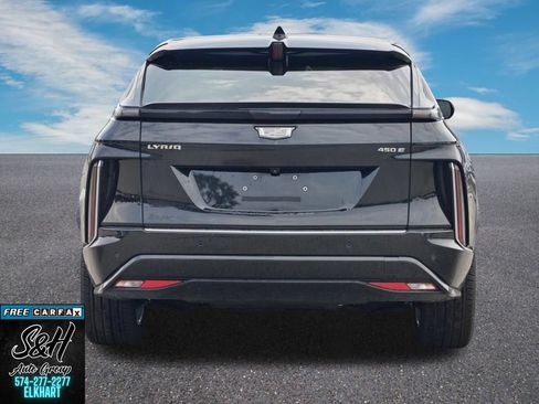 Used 2024 Cadillac Lyriq Tech RWD image 17