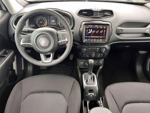 Certified 2023 Jeep Renegade Latitude image 12
