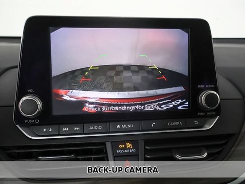 Used 2023 Nissan Altima 2.5 SV FWD image 4