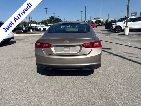 Used 2025 Chevrolet Malibu LT FWD image 4
