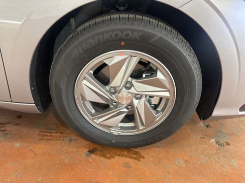 New 2026 Hyundai Elantra SE image 11