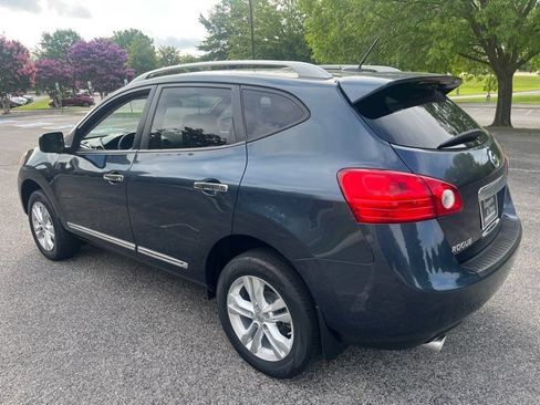 Used 2013 Nissan Rogue SV w/ Premium Pkg AWD/4WD image 4